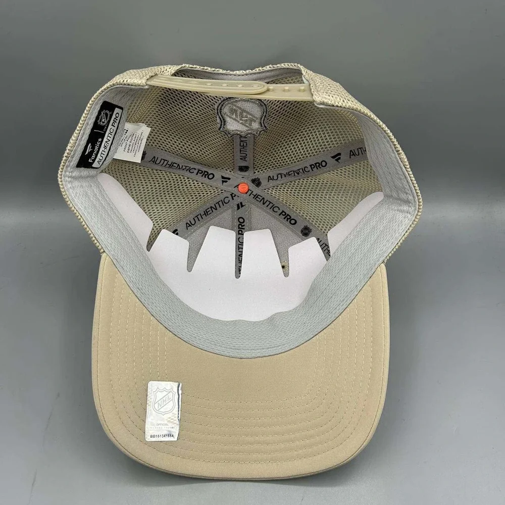 Washington Capitals Trucker Hat Women Beige NHL Fanatics Snap Back Cap